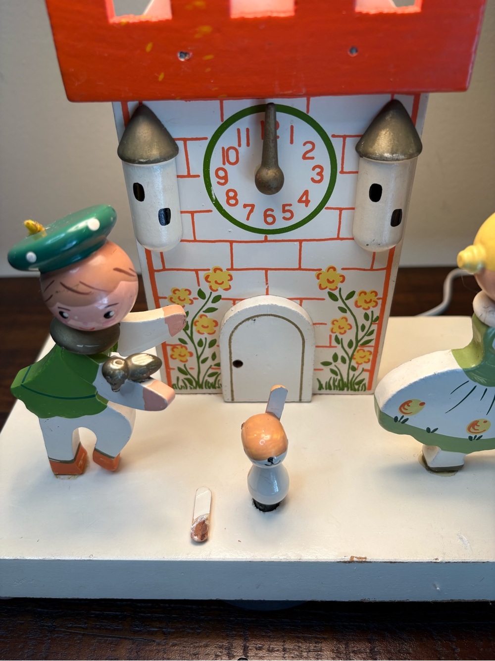 Vintage Irma Wooden Children’s Lamp Featuring Hand-Painted Figures - Picture 3 of 15